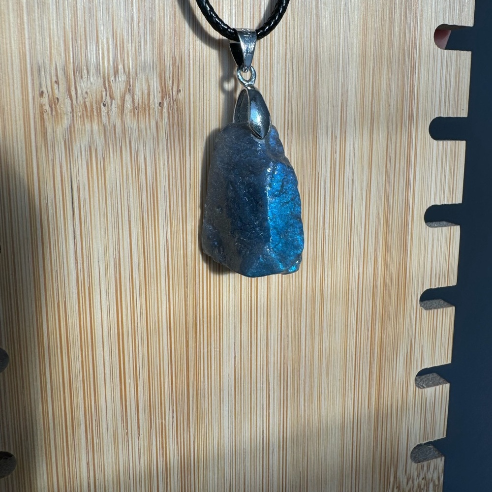Natural Gray Moonlight Pendant